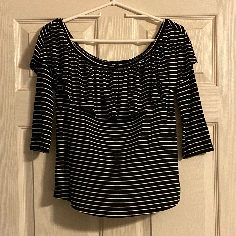 American Eagle Cold Shoulder Top.